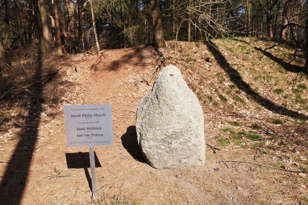 Memorial Stone Execution Resistance Fighters Ommen #1