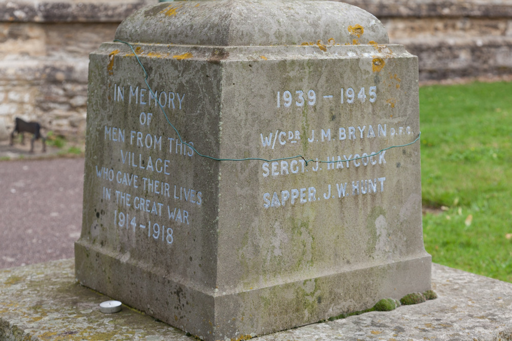 Oorlogsmonument Milton Ernest #3