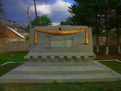 Sovjet Oorlogsbegraafplaats Bakhchysarai #2