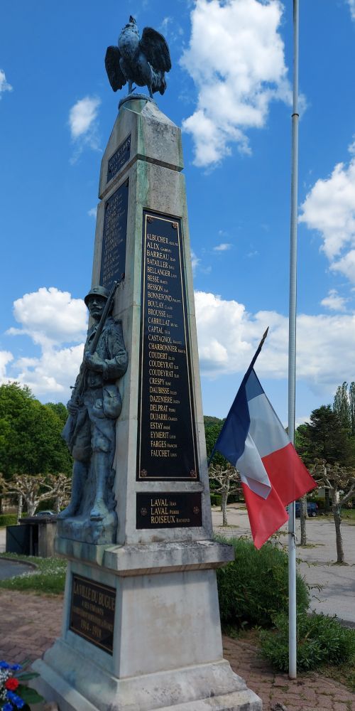 War Memorial Le Bugue #4