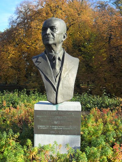 Statue Generaal Dwight David Eisenhower #1