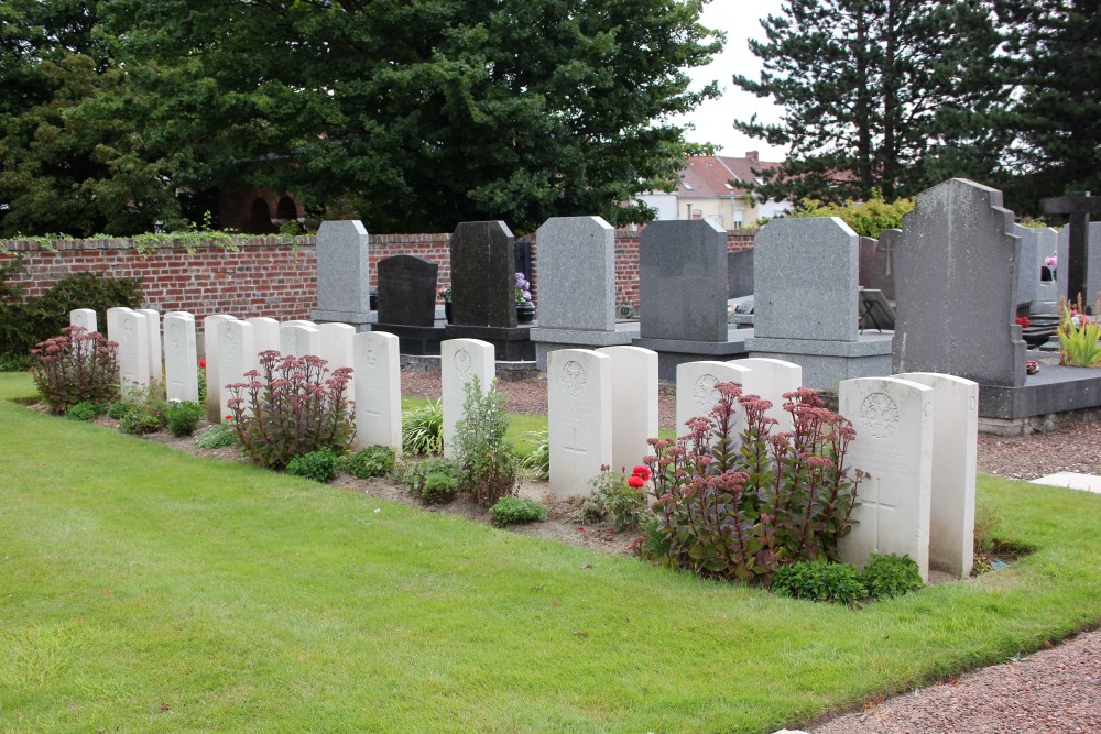 Commonwealth War Graves Halluin #3