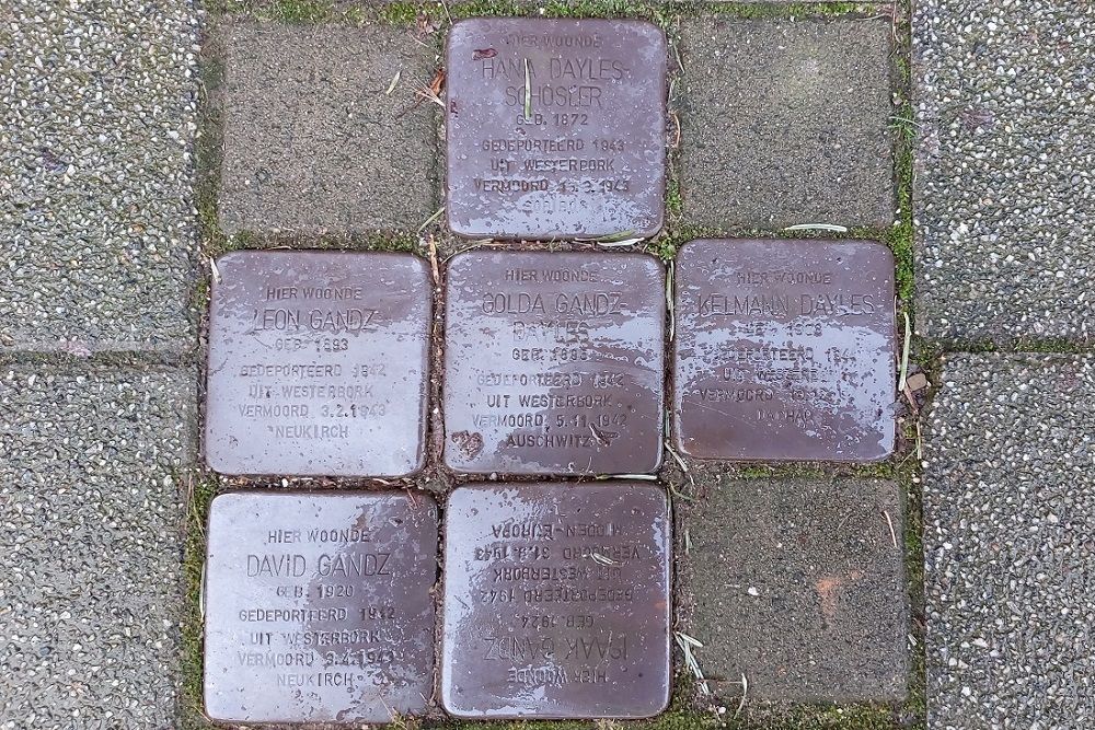 Stumbling Stones Hondiusstraat 32a #1