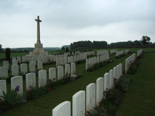 Commonwealth War Cemetery Noyon New #1