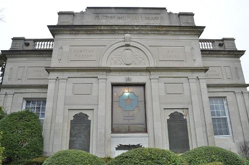 Freeport Memorial Library