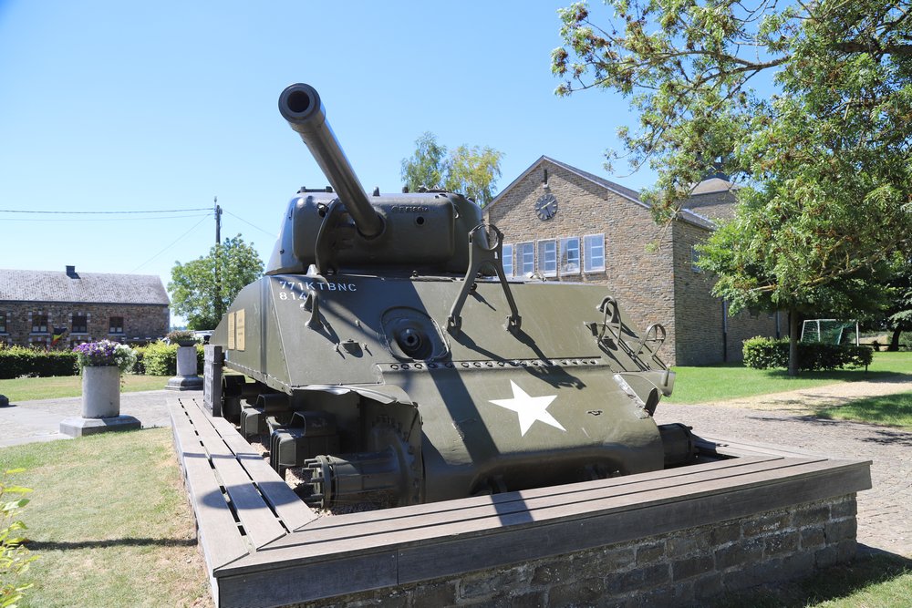 M4A3(76)w Sherman Tank & Monument Task Force Hogan #1