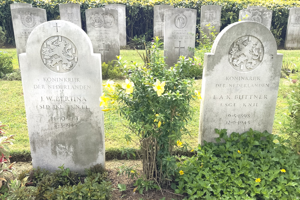 Dutch War Graves on Kranji War Cemetery #3