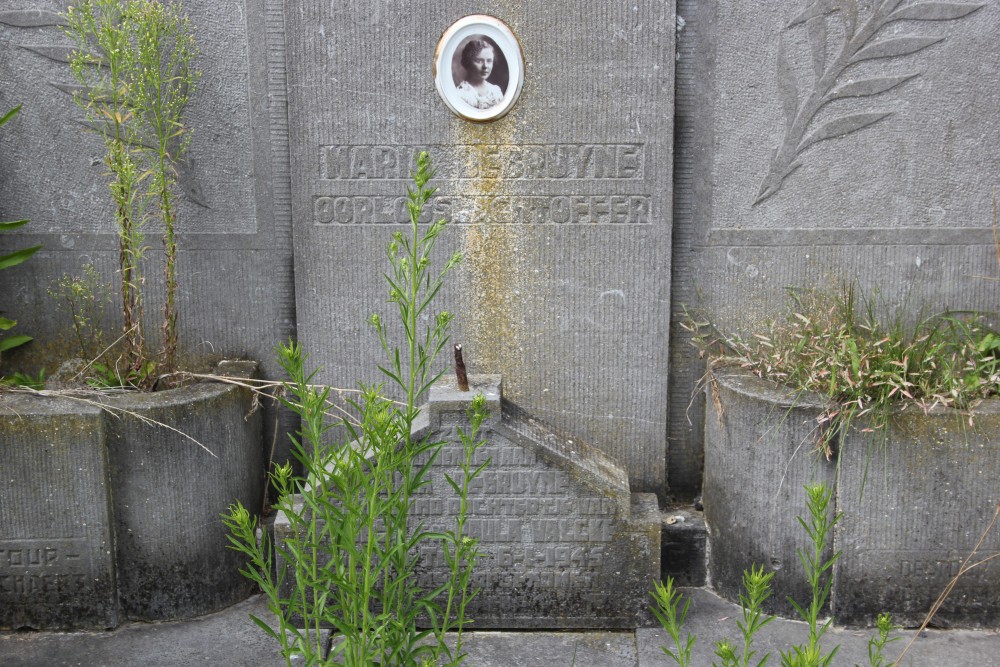 Belgische Graven Oudstrijders Oostrozebeke #4