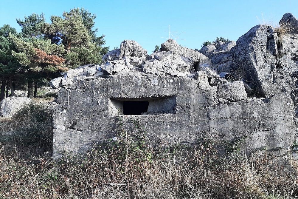 Bunker Spanish Civil War Alto del Len #4