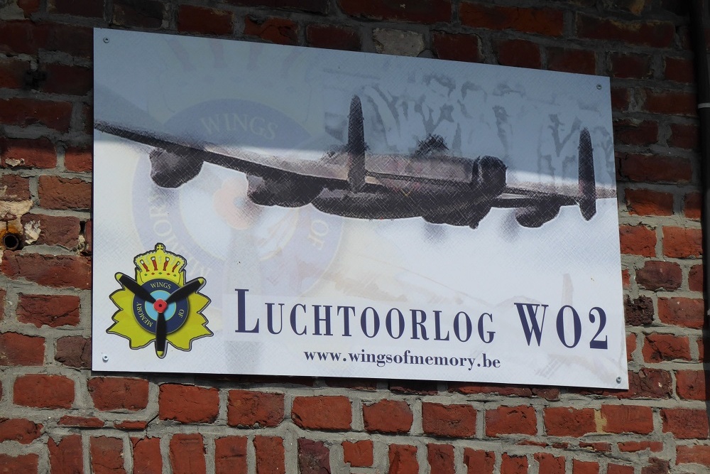 Museum Luchtoorlog Wereldoorlog II  Geraardsbergen #1