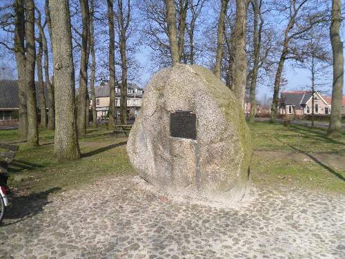 War memorial Vledder