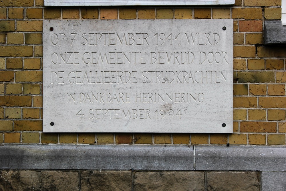 Gedenktekens Gemeentehuis Langemark #3