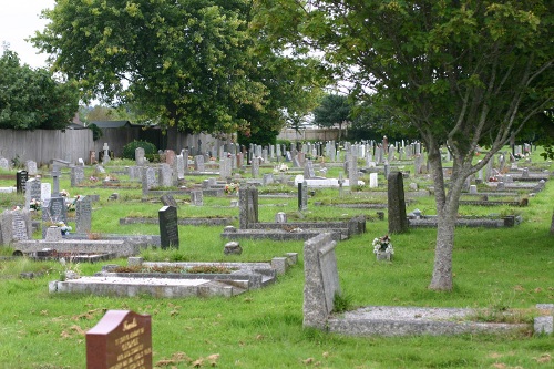 Commonwealth War Grave Kingsteignton Cemetery #1