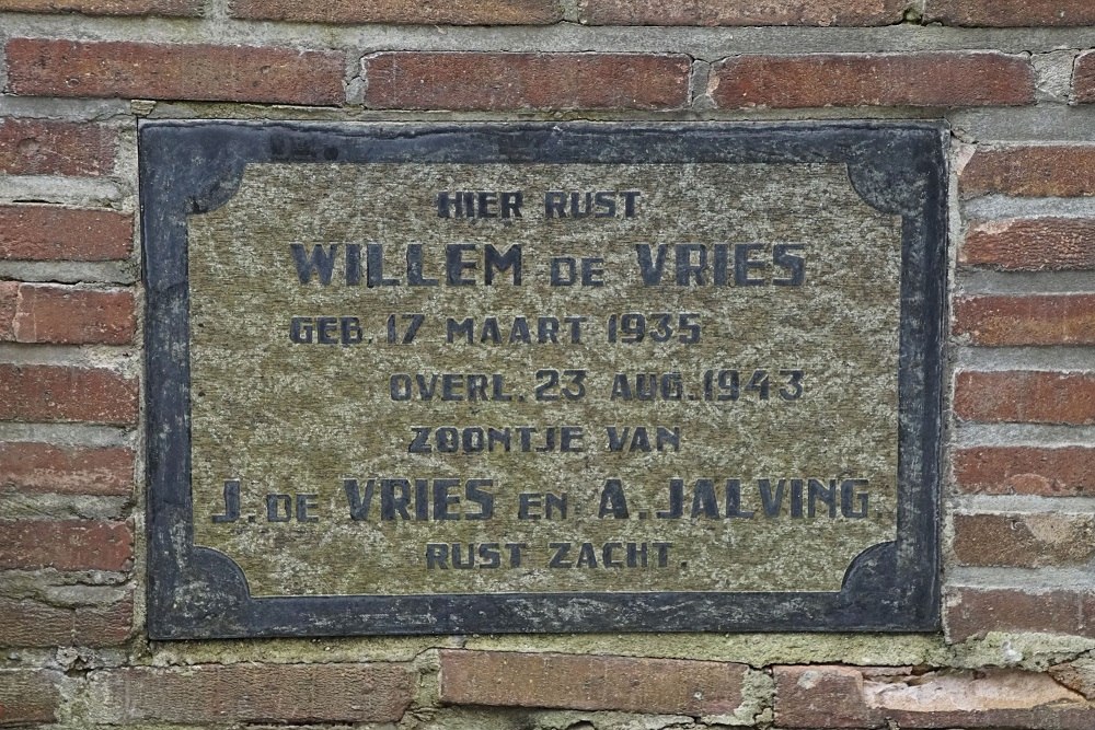 Graves Civilian Casualties General Cemetery Nieuw-Dordrecht #4