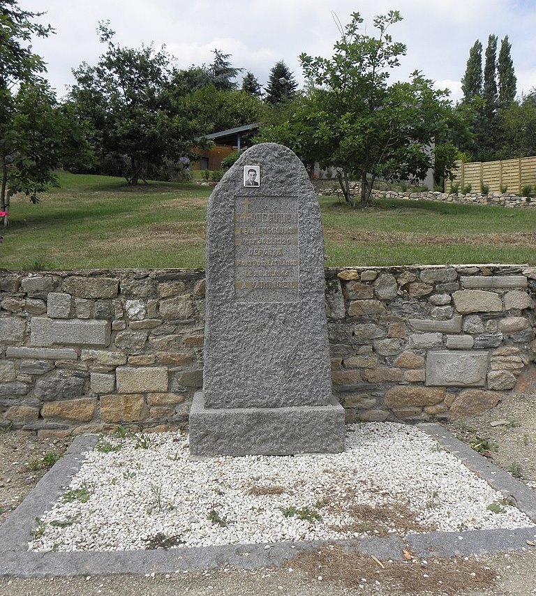 Monument Jean Quguiner