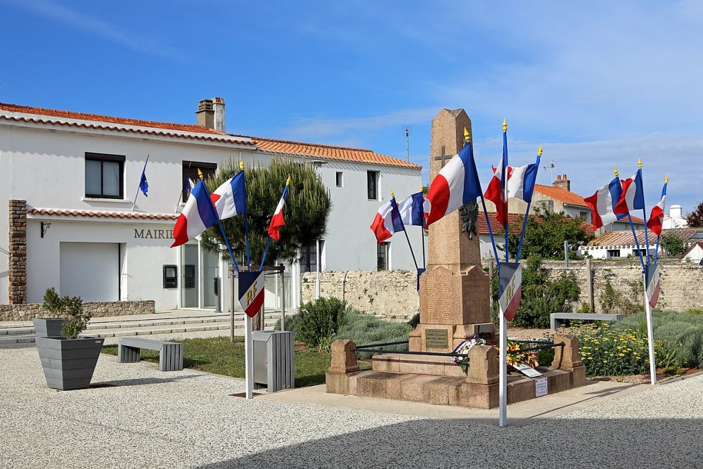 War Memorial La Guérinière #1