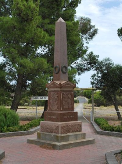 War Memorial Pinnaroo #1