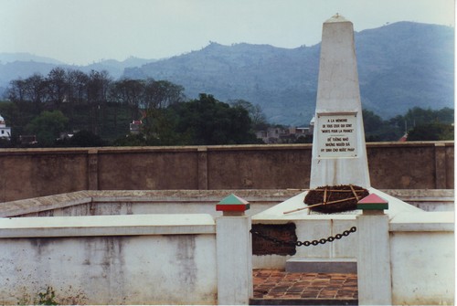 Monument Omgekomen Franse Soldaten Dien Bien Phu #1