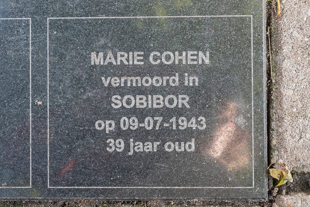 Herdenkingsstenen Flierbeeksingel (was Flierbeekstraat 1) #4