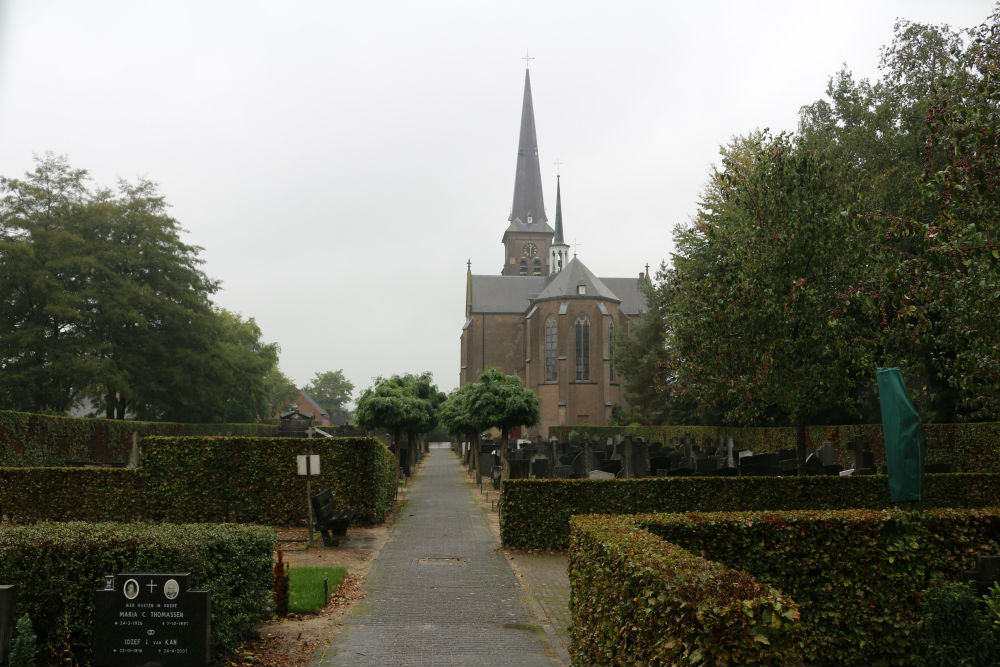 Nederlandse Oorlogsgraven Rooms Katholieke Begraafplaats Liempde #3