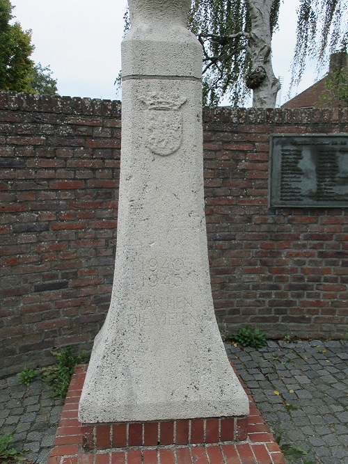 Oorlogsmonument Winsum #3