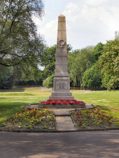 Oorlogsmonument Walkden #1