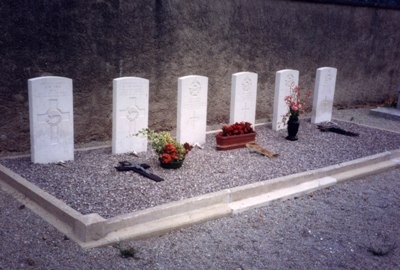 Commonwealth War Graves Plougoumelen #1