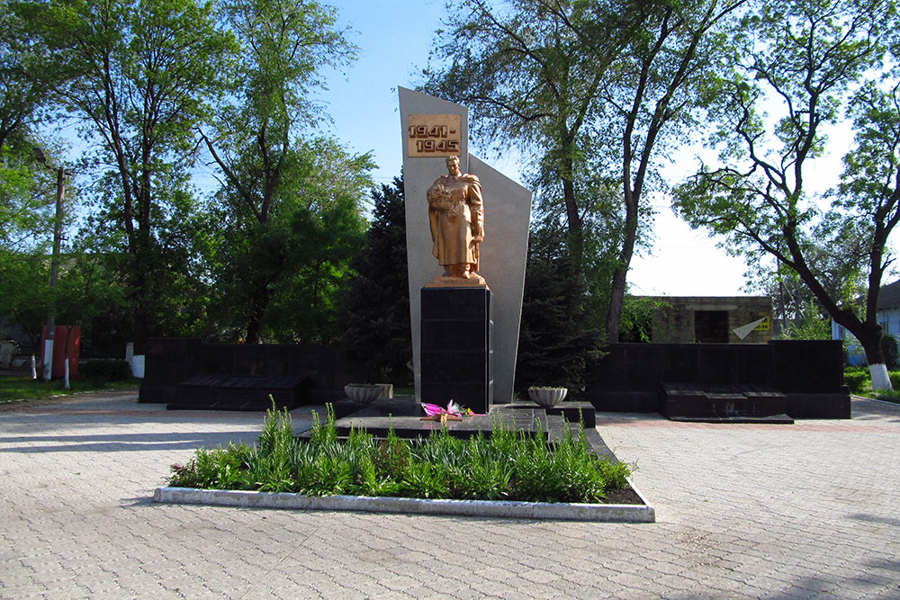 Mass Grave Soviet Soldiers 1944