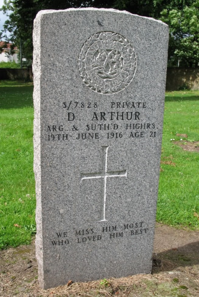 Commonwealth War Grave Cathcart Parish Churchyard