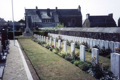 Commonwealth War Graves Plouescat #1