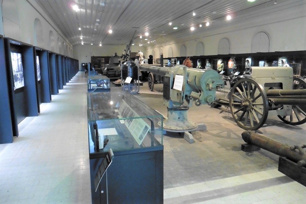 Military Museum´s Manege and Artillery Manege (Military Museum of Finland) #5