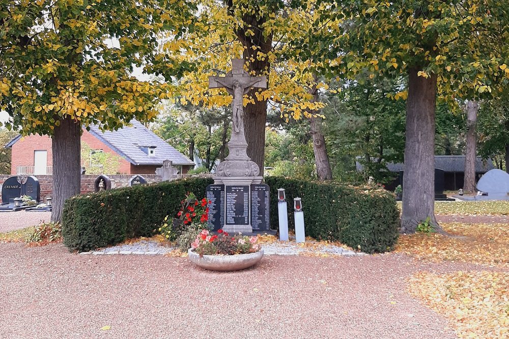 War Memorial Müddersheim #1