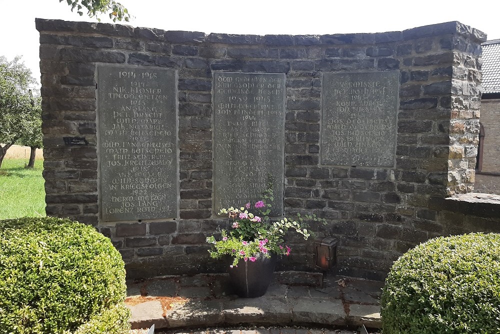 War Memorial Pesch #2