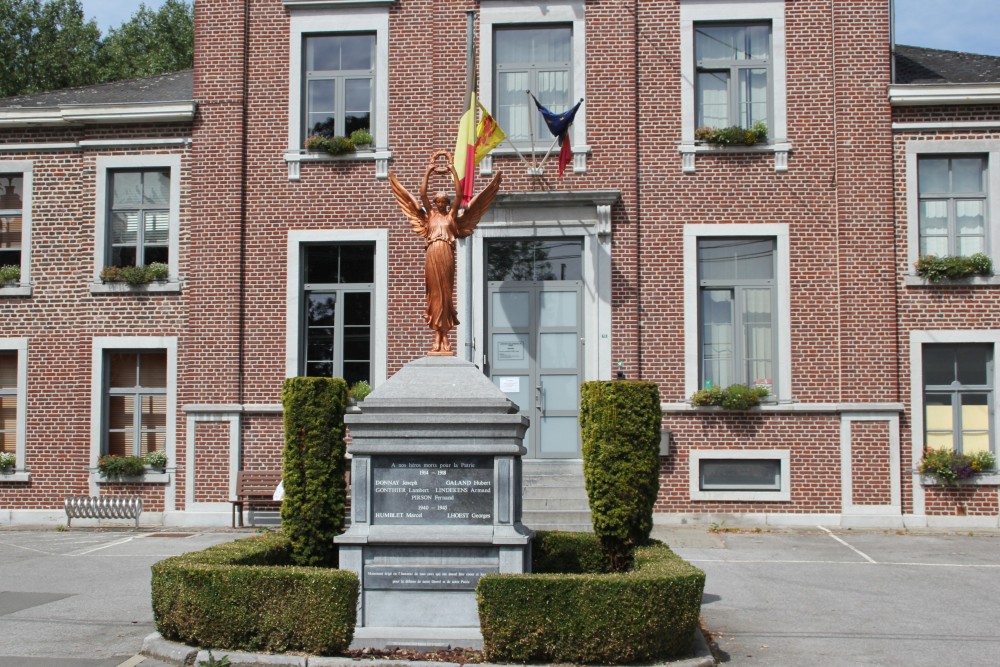 War Memorial Celles (Faimes) #1