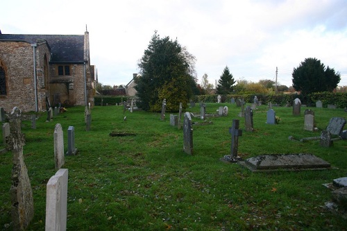 Commonwealth War Graves St Mary and St Andrew Churchyard #1