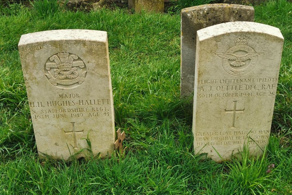 Commonwealth War Graves St. Andrew Churchyard #2