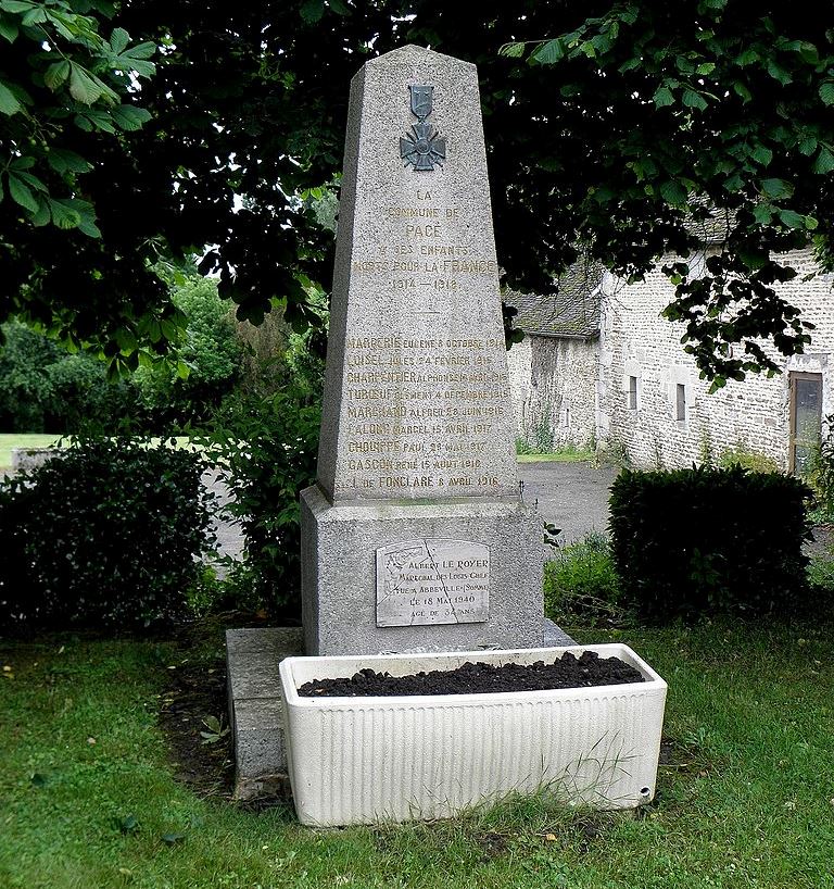 Oorlogsmonument Pacé #1