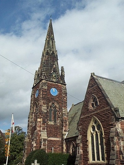 Oorlogsgraven van het Gemenebest All Saints Churchyard