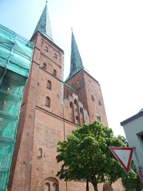 Memorial Window Destruction and Rebuilding Dom Church #2