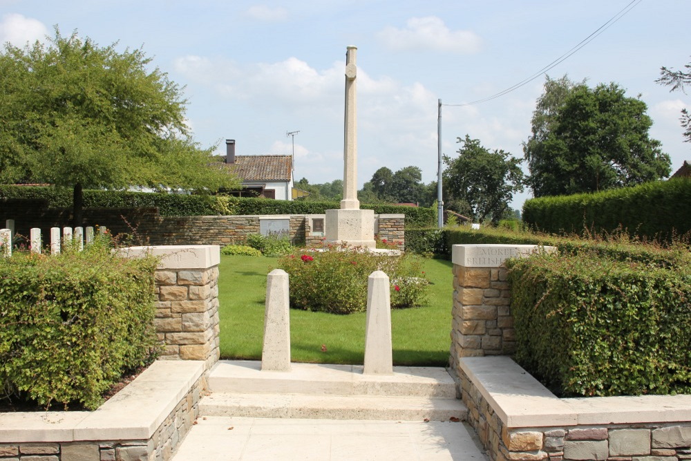 Commonwealth War Cemetery Morbecque #1