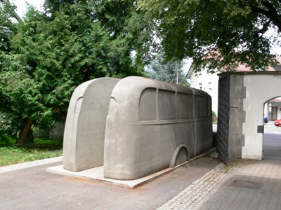 Monument van de Grijze Bussen #2