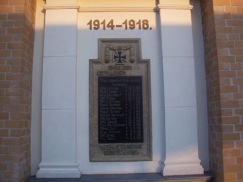 Oorlogsmonument Brandweer Senftenberg #1