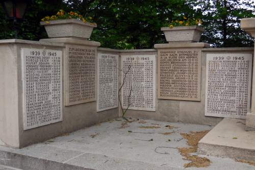 Oorlogsmonument Burlo #2