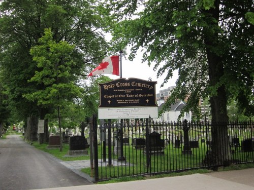 Commonwealth War Graves Holy Cross Roman Catholic Cemetery #1