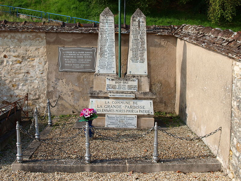 Oorlogsmonument Begraafplaats La Grande-Paroisse #1