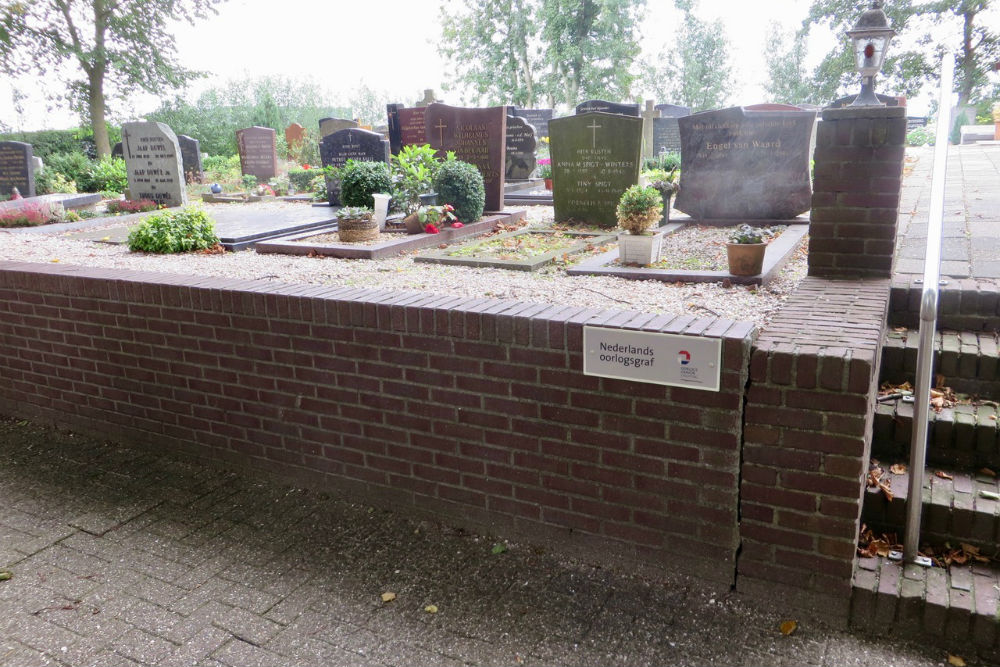 Dutch War Grave Haarlemmerliede #2