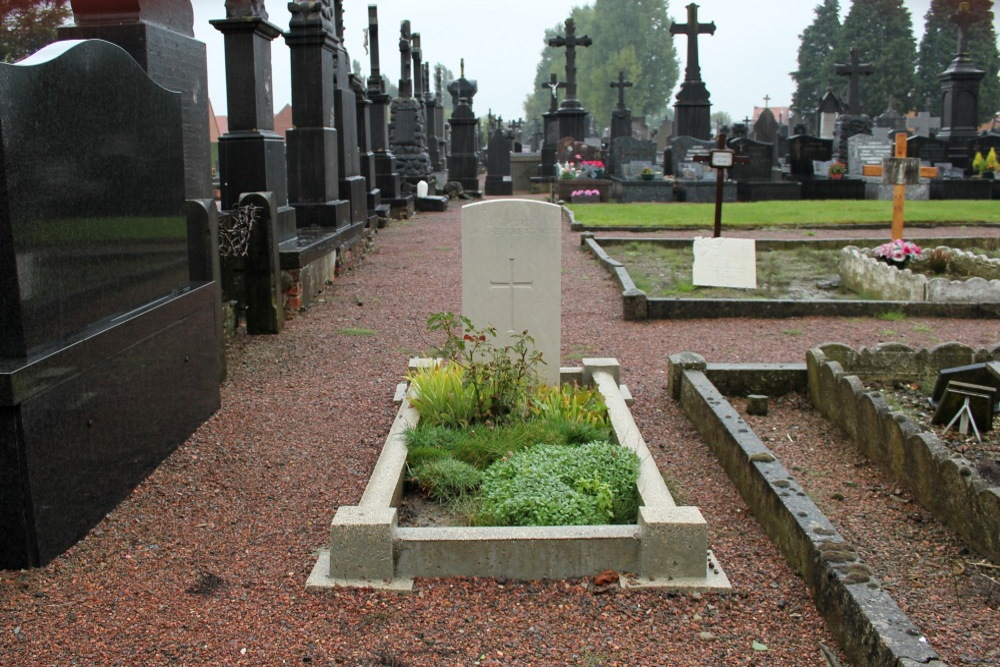 Commonwealth War Graves Steenwerck #2