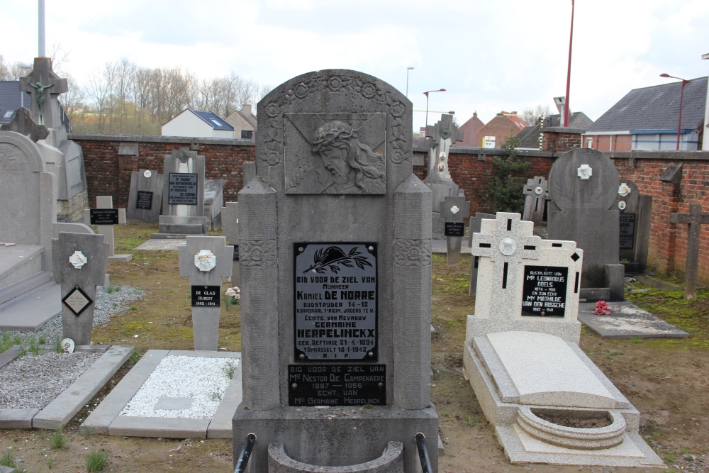 Belgian Graves Veterans Ophasselt Churchyard #2