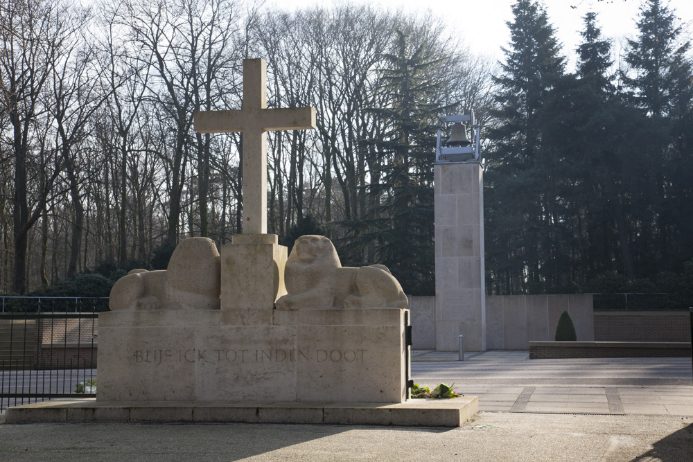 Memorial The Lions Dutch War Cemetery Grebbeberg #4