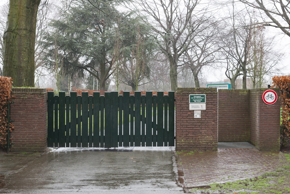 Commonwealth War Grave Barneveld #4